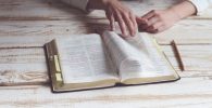 5 pasos para estudiar la biblia facil